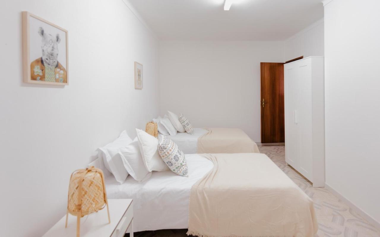 Zambujeira Do Mar 4-Bed House Perfect For Families & Friends Apartment Ngoại thất bức ảnh